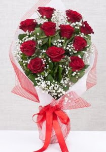 11 kırmızı gülden buket çiçeği  Nevşehir çiçek siparişi sitesi 