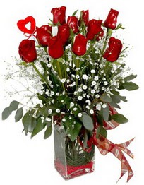  Nevşehir çiçek satışı  9 adet mika yada cam vazoda gül tanzimi kalp çubuk