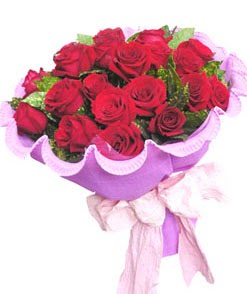 12 adet kırmızı gülden görsel buket  Nevşehir İnternetten çiçek siparişi 