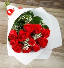 9 kırmızı gülden buket çiçeği  Nevşehir çiçek mağazası , çiçekçi adresleri 