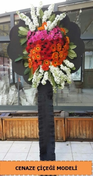 Karşıyaka mezarlığı cenaze çiçeği  Nevşehir güvenli kaliteli hızlı çiçek 